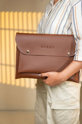 BROWN LAPTOP SLEEVE